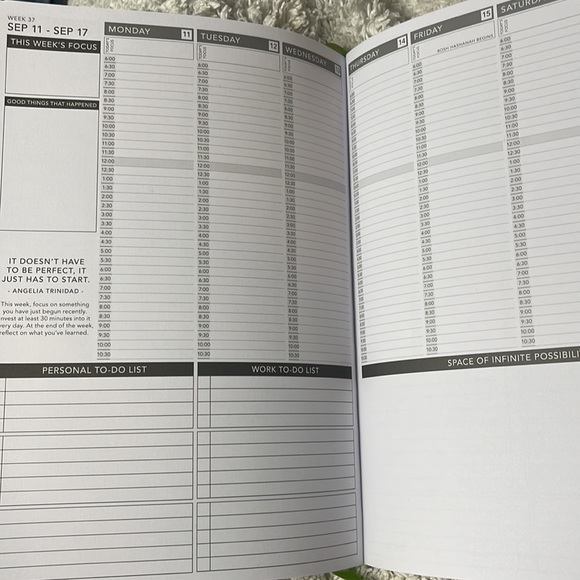 NWT Alpine Lake Passion Paper Life Coach Personal Planner 2023 Monday Start - Picture 8 of 16
